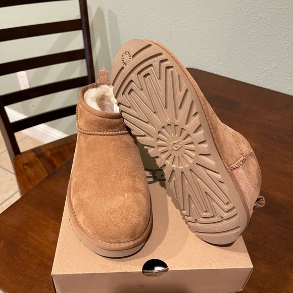 Ultra mini uggs!! - Picture 3 of 3